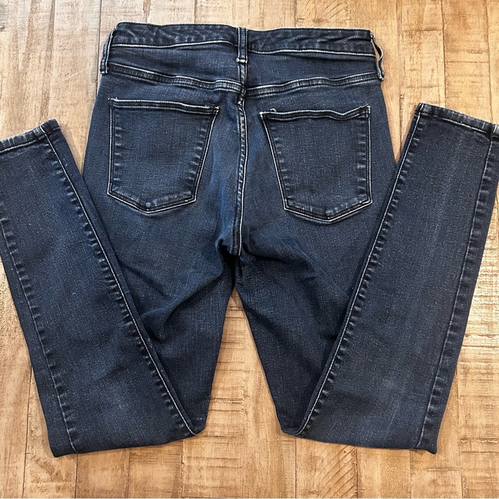 Universal Thread Jeans Dark Blue High Rise Skinny Size 6